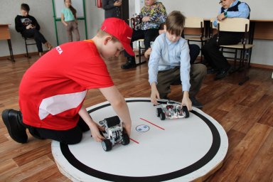 В Детско-юношеском центре прошли соревнования по образовательной робототехнике