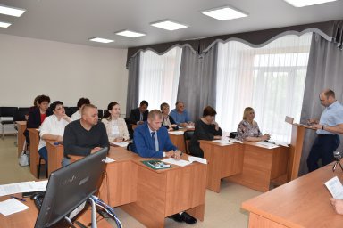 В администрации района состоялось заседание территориальной трехсторонней комиссии