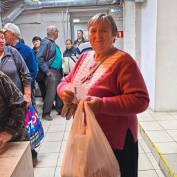 Неужели набор продуктов способен подарить счастье и новое дыхание людям после трудных времен
